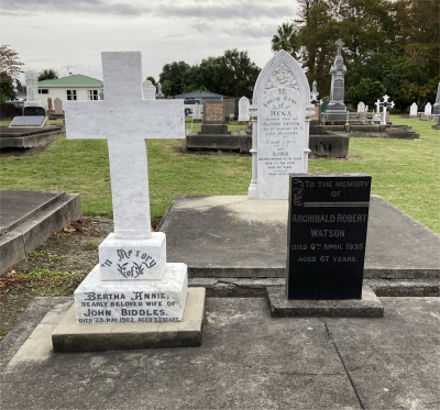 Picture of Makaraka cemetery, block MKB, plot 657B.