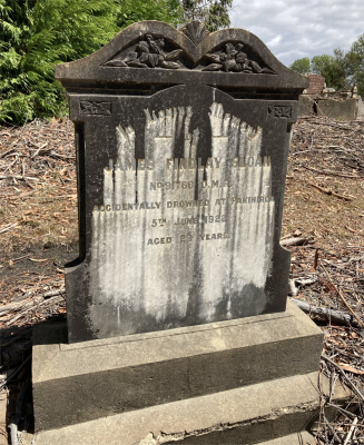 Picture of RUATORIA cemetery, block RUAA, plot 1.