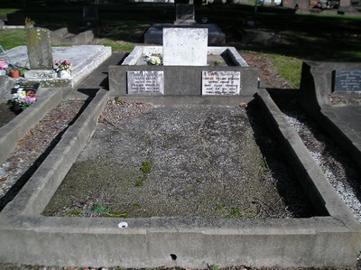 Picture of TARUHERU cemetery, block 10, plot 75.