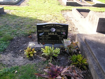 Picture of Taruheru cemetery, block 10, plot 92.