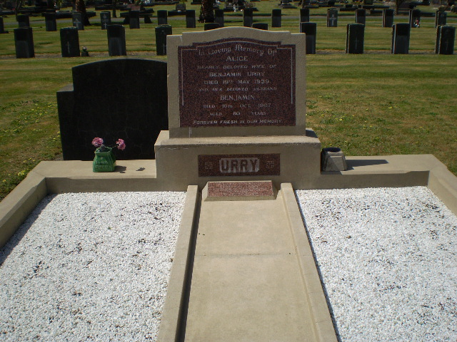 Picture of TARUHERU cemetery, block 12, plot 57.