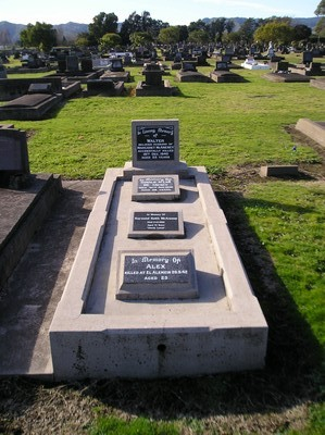 Picture of TARUHERU cemetery, block 13, plot 115.