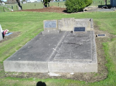 Picture of TARUHERU cemetery, block 13, plot 135.