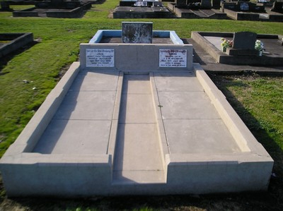 Picture of TARUHERU cemetery, block 13, plot 24.