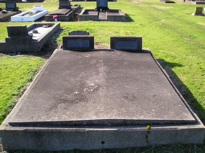 Picture of TARUHERU cemetery, block 13, plot 46.