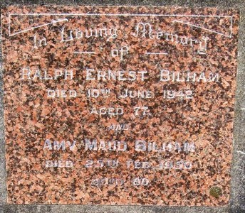 Picture of TARUHERU cemetery, block 15, plot 4.