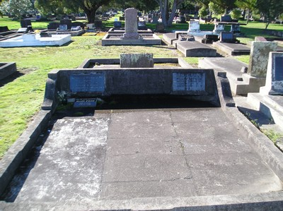 Picture of Taruheru cemetery, block 15, plot 61.