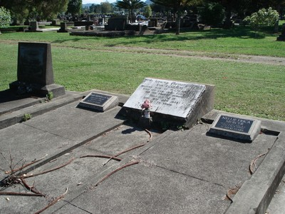 Picture of Taruheru cemetery, block 16, plot 16.