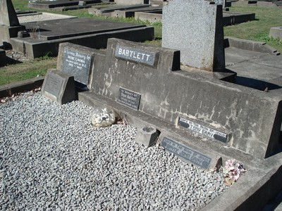 Picture of Taruheru cemetery, block 16, plot 1A.