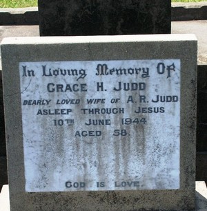 Picture of TARUHERU cemetery, block 16, plot 54.