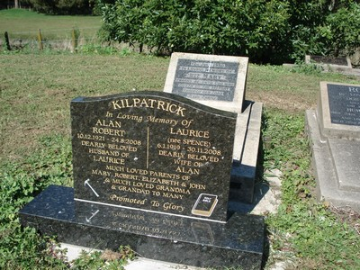 Picture of Taruheru cemetery, block 16, plot 71D.