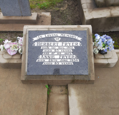 Picture of TARUHERU cemetery, block 17, plot 22.