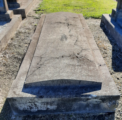 Picture of TARUHERU cemetery, block 17, plot 48.