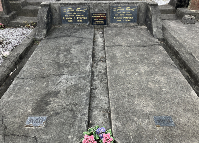 Picture of TARUHERU cemetery, block 18, plot 48B.