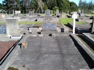 Picture of Taruheru cemetery, block 18, plot 6.