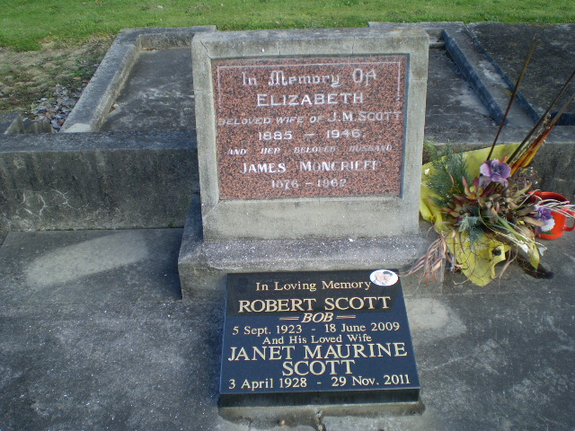 Picture of TARUHERU cemetery, block 19, plot 78.