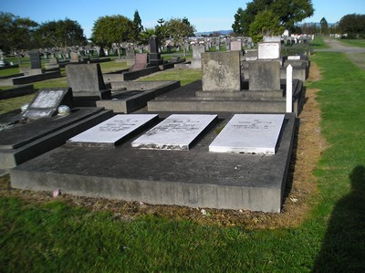 Picture of TARUHERU cemetery, block 1, plot 57.