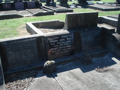Picture of Taruheru cemetery, block 20, plot 117.