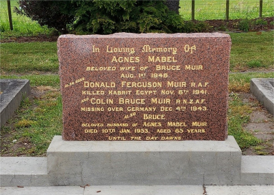 Picture of TARUHERU cemetery, block 20, plot 134.