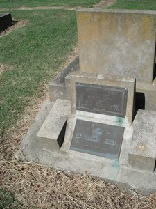 Picture of Taruheru cemetery, block 20, plot 160.