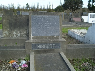 Picture of Taruheru cemetery, block 21, plot 106.