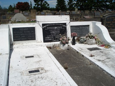 Picture of Taruheru cemetery, block 21, plot 241.
