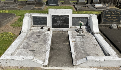 Picture of Taruheru cemetery, block 21, plot 242.