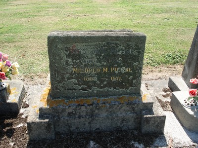 Picture of TARUHERU cemetery, block 22, plot 141.