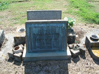 Picture of Taruheru cemetery, block 22, plot 216.