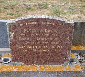 Picture of TARUHERU cemetery, block 22, plot 325.