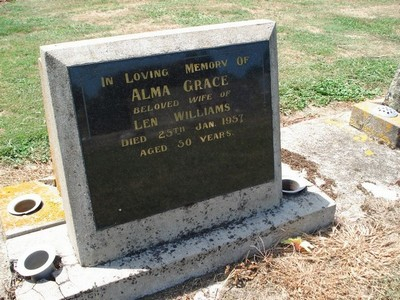 Picture of Taruheru cemetery, block 25, plot 108.