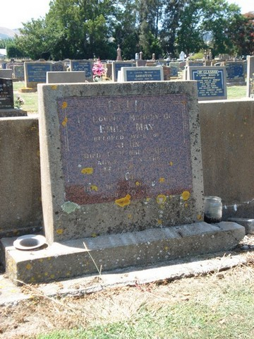 Picture of Taruheru cemetery, block 25, plot 366.