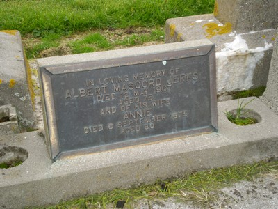 Picture of Taruheru cemetery, block 26ASH, plot 9D.