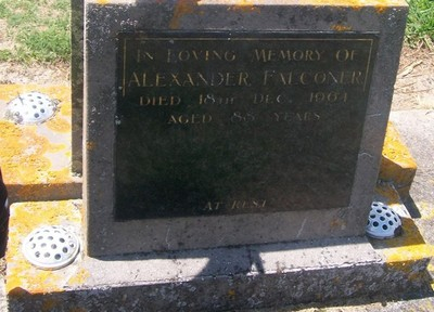 Picture of Taruheru cemetery, block 26, plot 160.