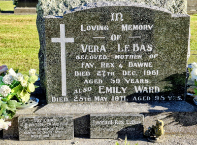 Picture of TARUHERU cemetery, block 27, plot 307.