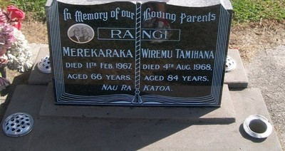Picture of Taruheru cemetery, block 28, plot 24.