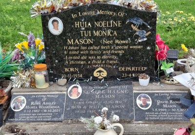 Picture of Taruheru cemetery, block 35, plot 245.