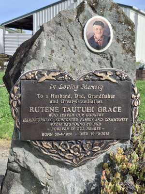 Picture of TARUHERU cemetery, block 36, plot 115.