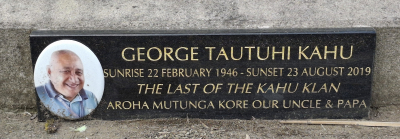 Picture of TARUHERU cemetery, block 38, plot 323.