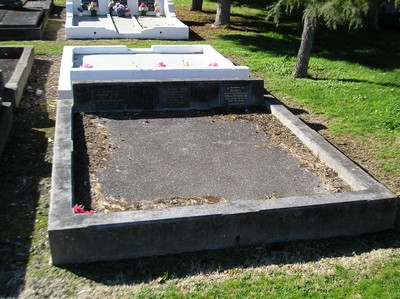 Picture of Taruheru cemetery, block 3, plot 61.