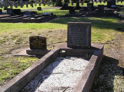 Picture of Taruheru cemetery, block 3, plot 87.