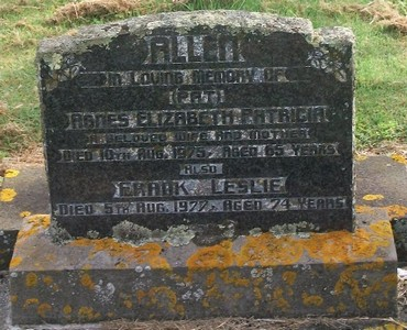 Picture of Taruheru cemetery, block 40, plot 68.