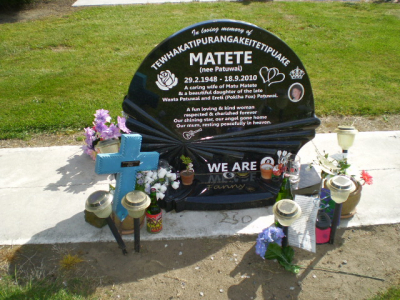 Picture of TARUHERU cemetery, block 41, plot 230.