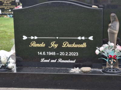 Picture of TARUHERU cemetery, block 42, plot 214.