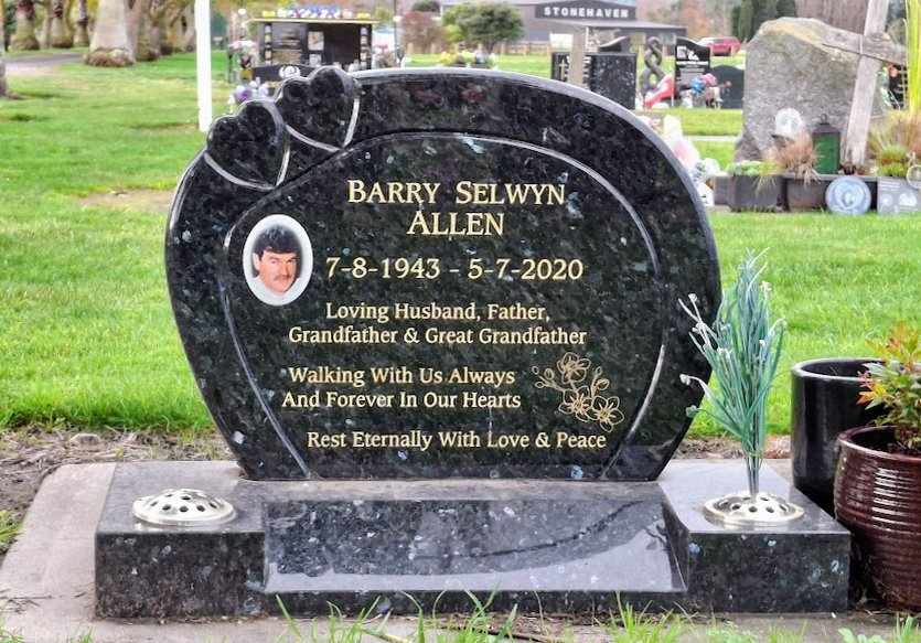 Picture of TARUHERU cemetery, block 42, plot 364.