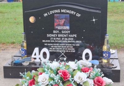 Picture of TARUHERU cemetery, block 42, plot 403.