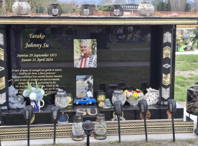 Picture of Taruheru cemetery, block 43, plot 165.