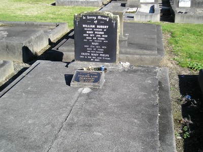 Picture of TARUHERU cemetery, block 4, plot 54.