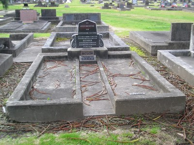 Picture of TARUHERU cemetery, block 4, plot 86.