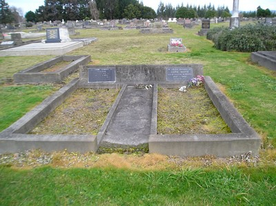 Picture of Taruheru cemetery, block 5, plot 61.